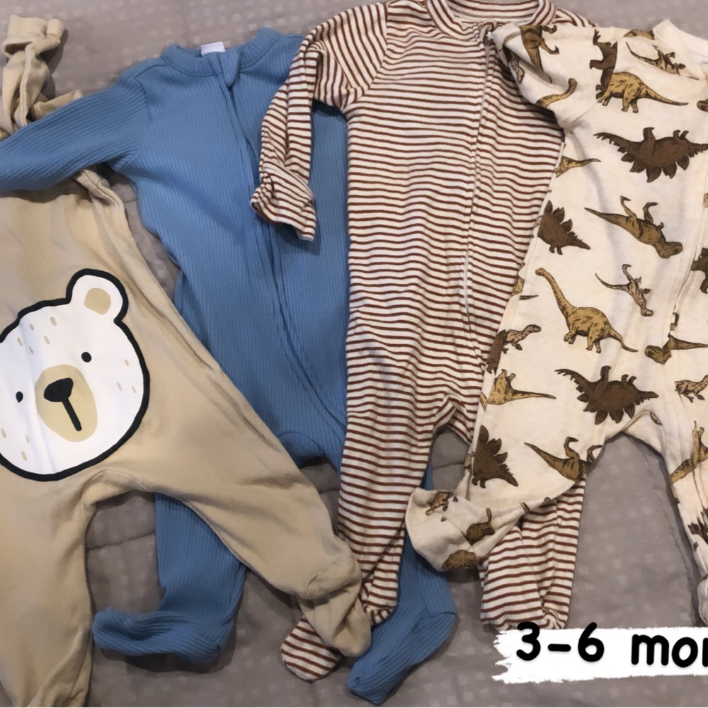 Four footed long sleeve Onesies sleepers
